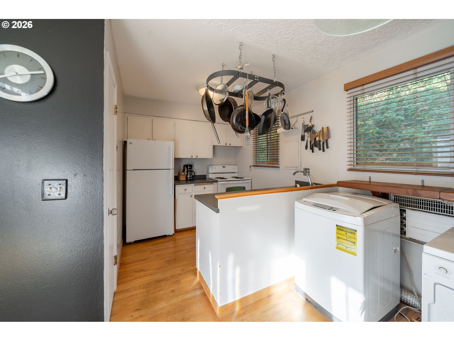 847 SW Broadway DR 32