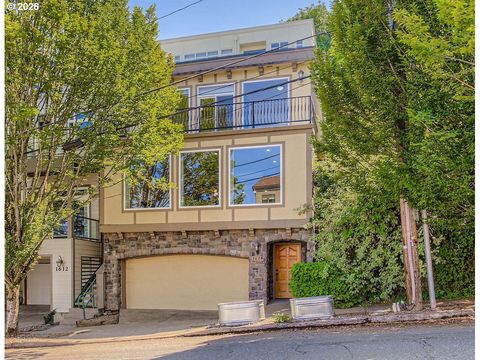 1616 SW MONTGOMERY ST Portland OR 97201