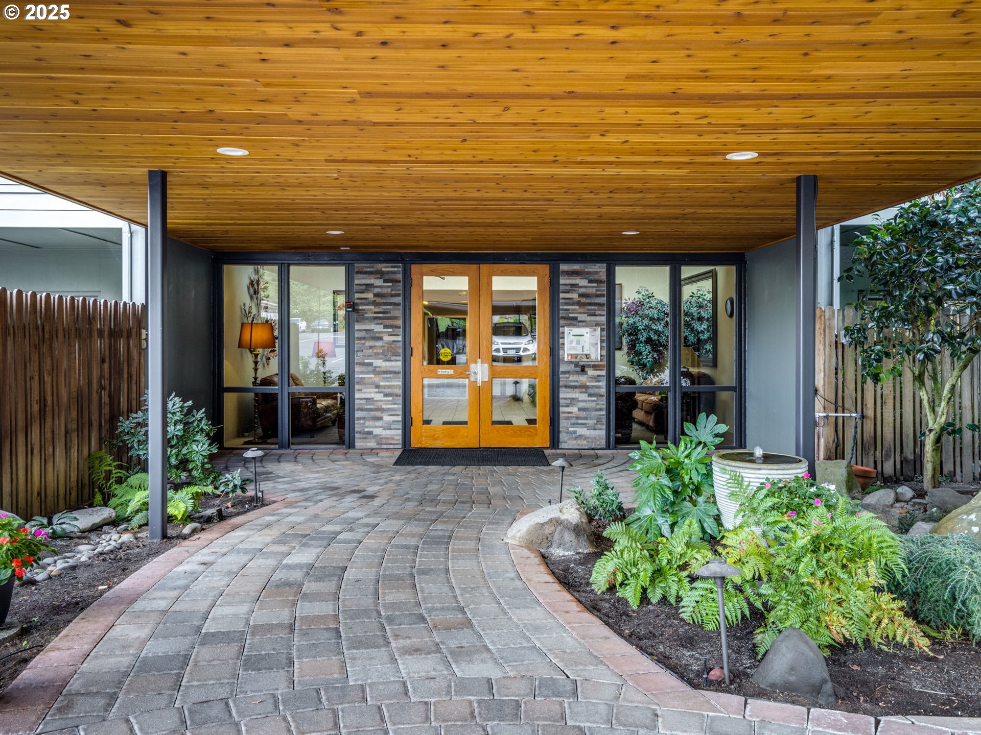 45 EAGLE CREST DR 206