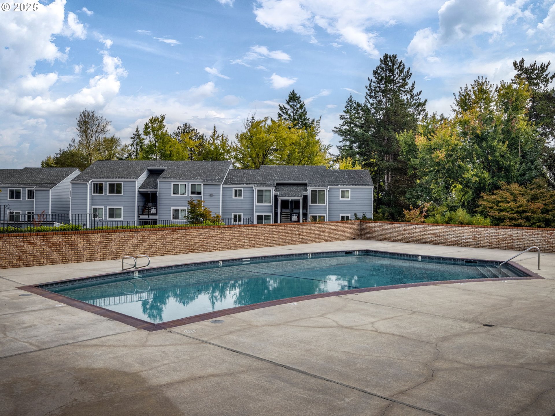 45 EAGLE CREST DR 206