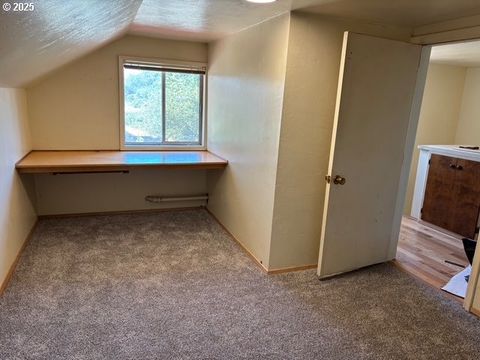 Tiny photo for 33465 Irish Ln, Creswell, OR 97426 (MLS # 471087192)