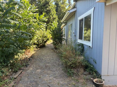Tiny photo for 33465 Irish Ln, Creswell, OR 97426 (MLS # 471087192)