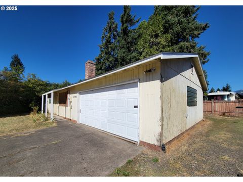 Tiny photo for 47785 Chubb Ct, Oakridge, OR 97463 (MLS # 448039776)