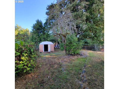Tiny photo for 47785 Chubb Ct, Oakridge, OR 97463 (MLS # 448039776)