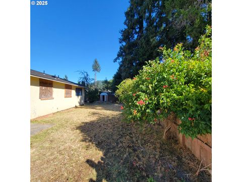 Tiny photo for 47785 Chubb Ct, Oakridge, OR 97463 (MLS # 448039776)