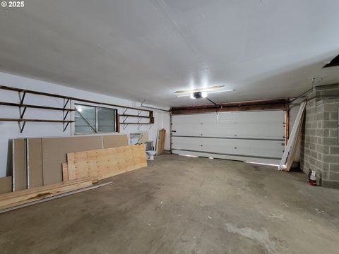 Tiny photo for 47785 Chubb Ct, Oakridge, OR 97463 (MLS # 448039776)