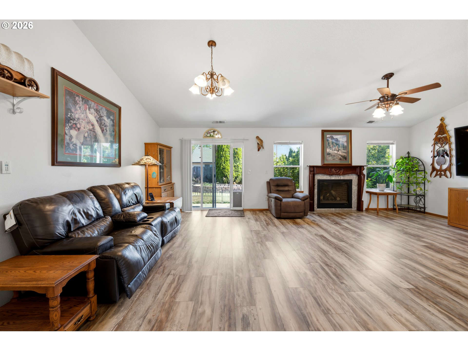 2321 SW BARBARA ST