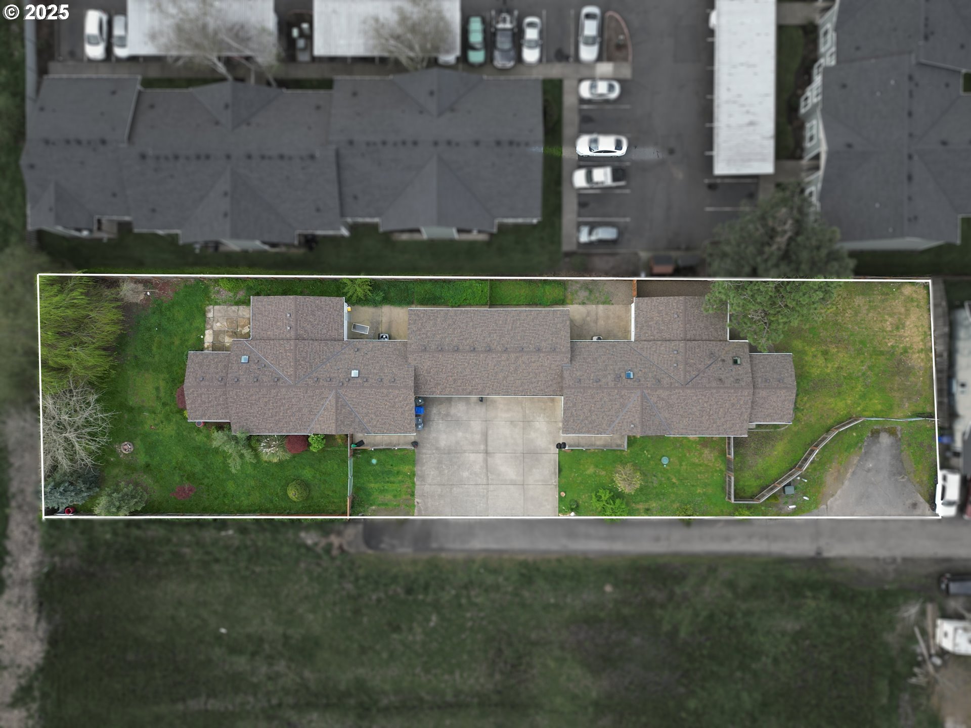 4445 BLUEBERRY LN NE