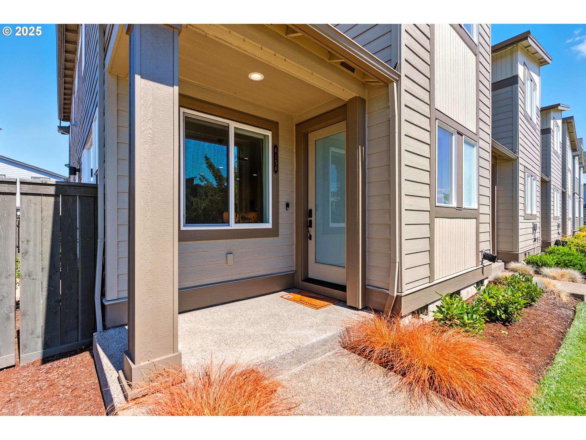 4156 SE CENTURY BLVD