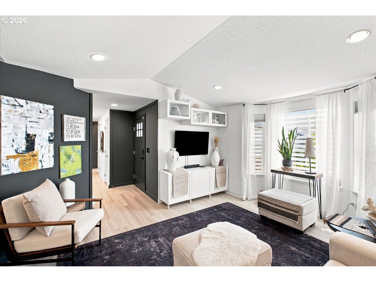 3109 28TH AVE SE