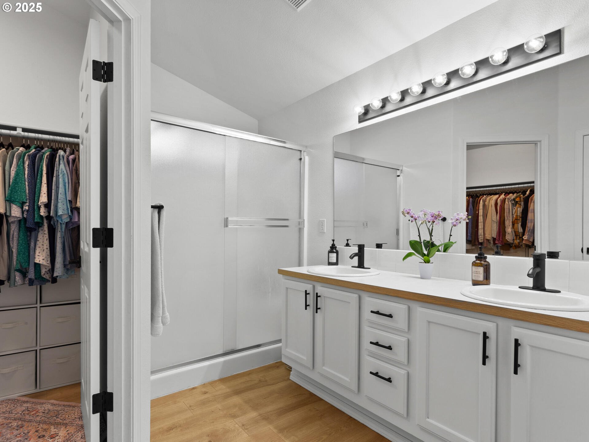 Washougal, Washington 98671, United States, 3 Bedrooms Bedrooms, ,2 BathroomsBathrooms,Residential,Pending,224652