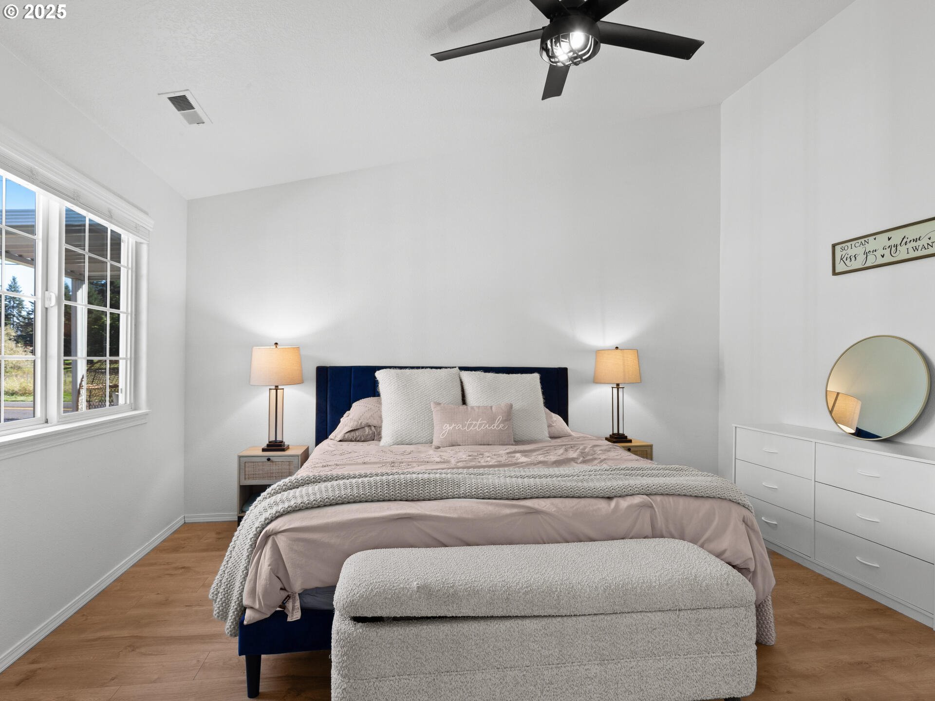 Washougal, Washington 98671, United States, 3 Bedrooms Bedrooms, ,2 BathroomsBathrooms,Residential,Pending,224652