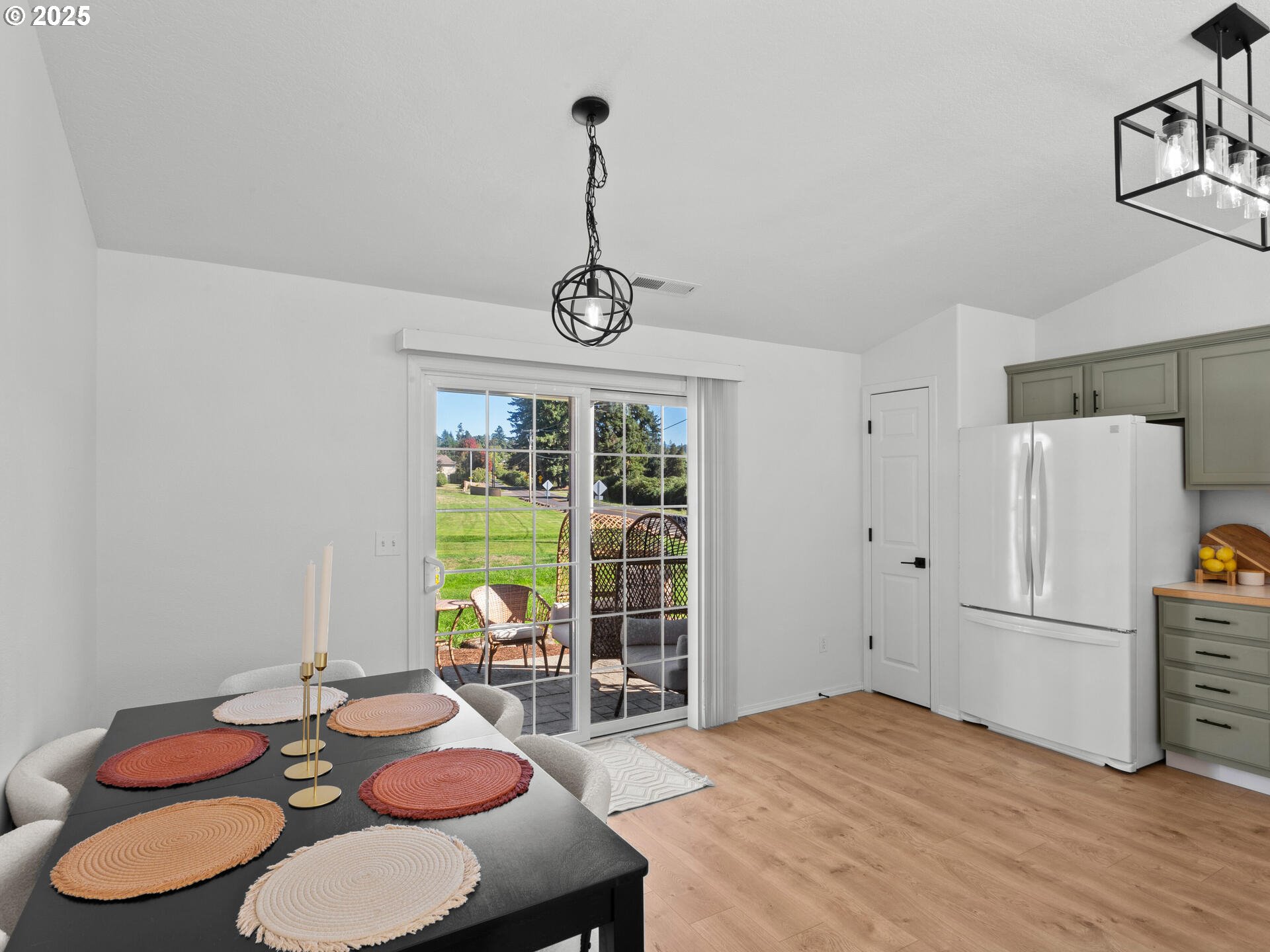 Washougal, Washington 98671, United States, 3 Bedrooms Bedrooms, ,2 BathroomsBathrooms,Residential,Pending,224652