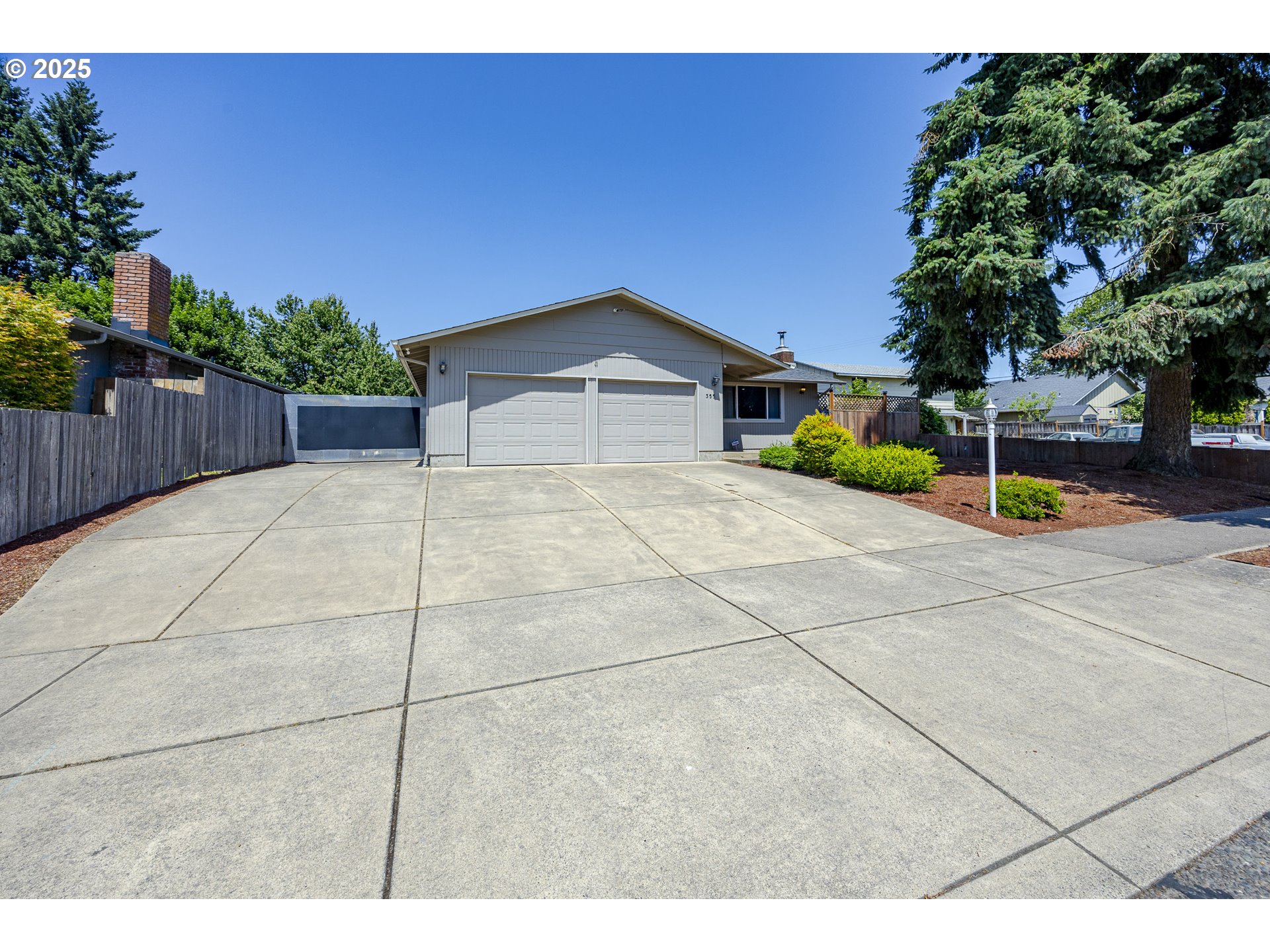 355 RUBY AVE