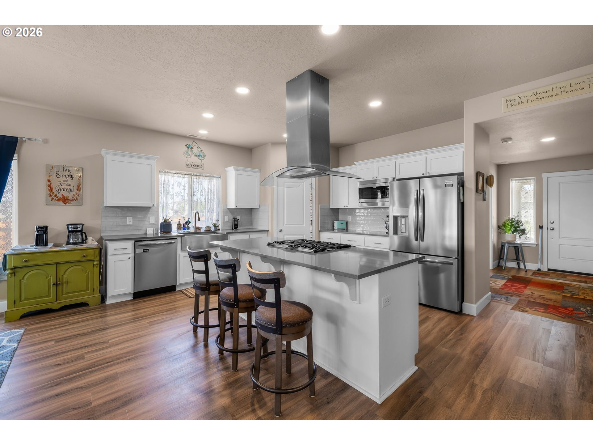 1132 NW GOLF COURSE DR