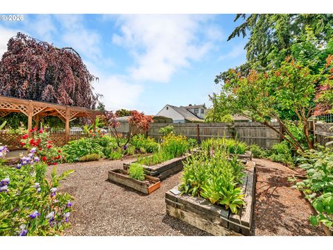 Tiny photo for 245 S 2nd St, Creswell, OR 97426 (MLS # 664979249)