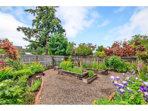 Tiny photo for 245 S 2nd St, Creswell, OR 97426 (MLS # 664979249)
