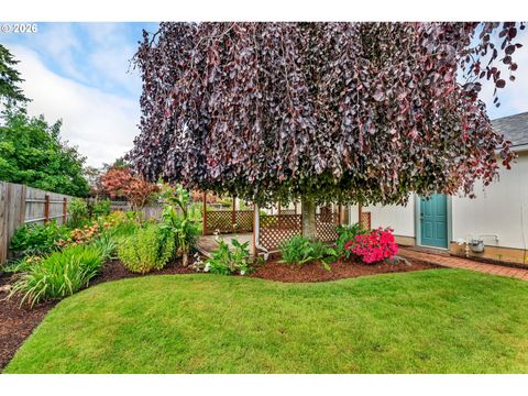 Tiny photo for 245 S 2nd St, Creswell, OR 97426 (MLS # 664979249)