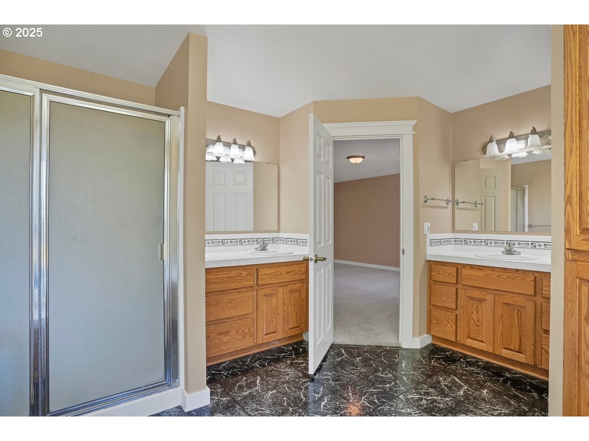 Dayton, Oregon 97114, United States, 3 Bedrooms Bedrooms, ,3 BathroomsBathrooms,Residential,Active,147718