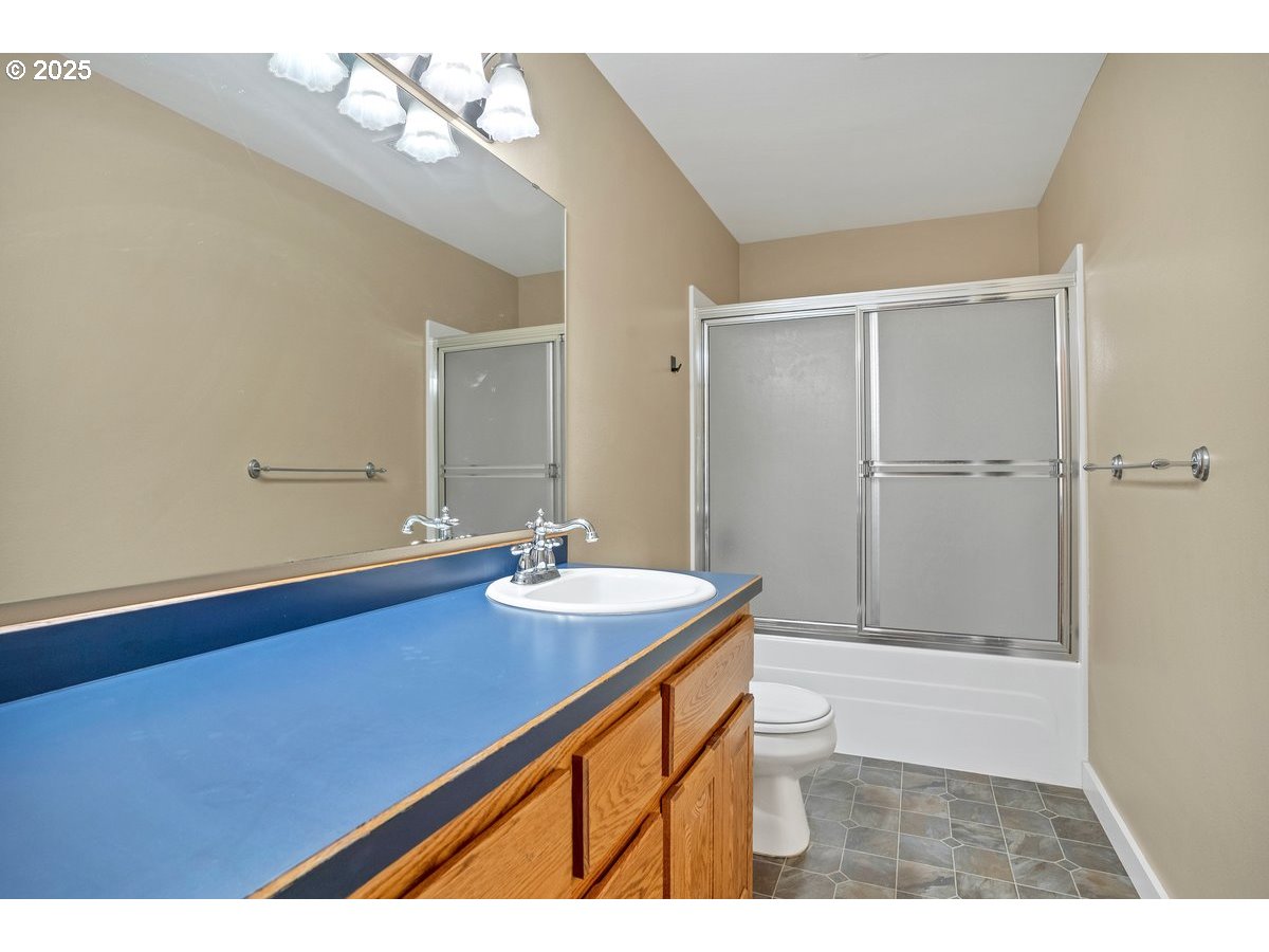 Dayton, Oregon 97114, United States, 3 Bedrooms Bedrooms, ,3 BathroomsBathrooms,Residential,Active,147718