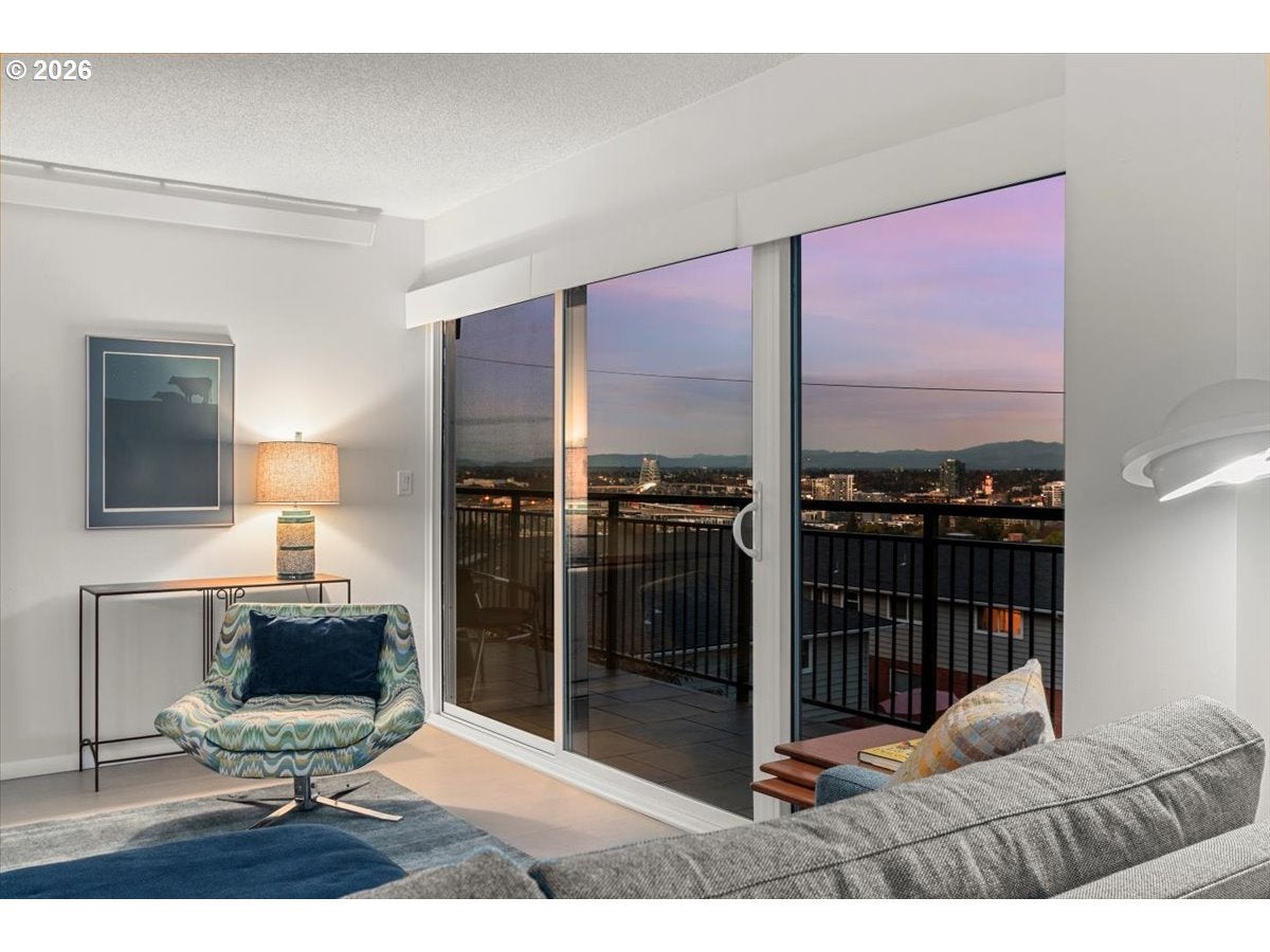 2393 SW PARK PL 203
