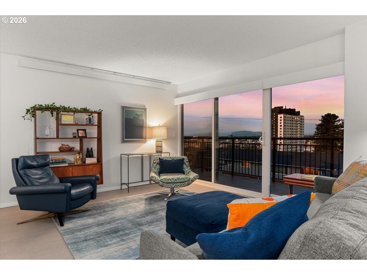 2393 SW PARK PL 203