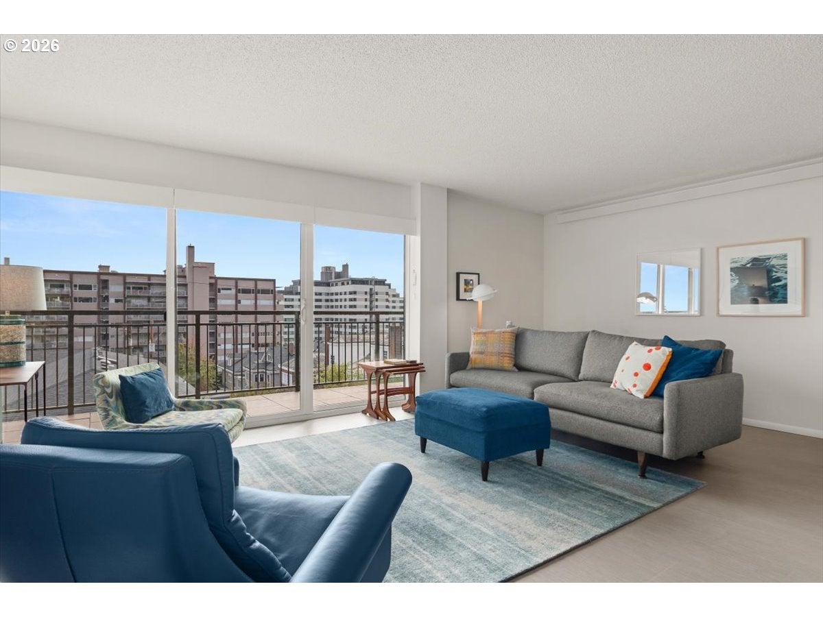 2393 SW PARK PL 203