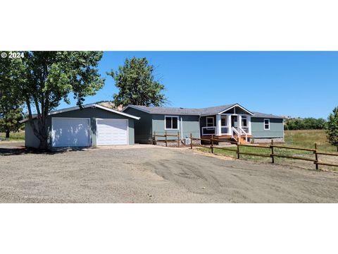 A home in Roseburg