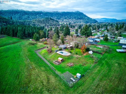 A home in Roseburg