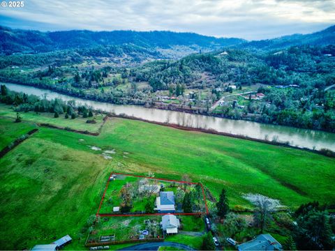 A home in Roseburg