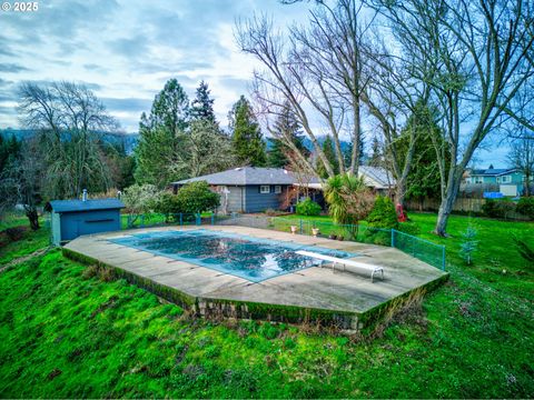 A home in Roseburg