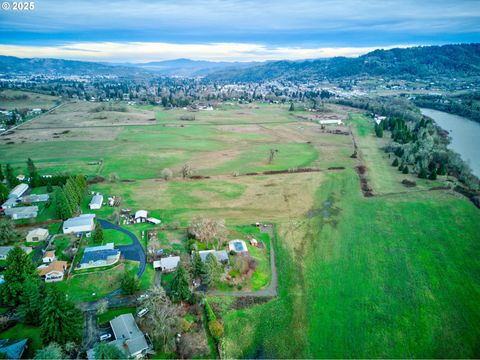 A home in Roseburg