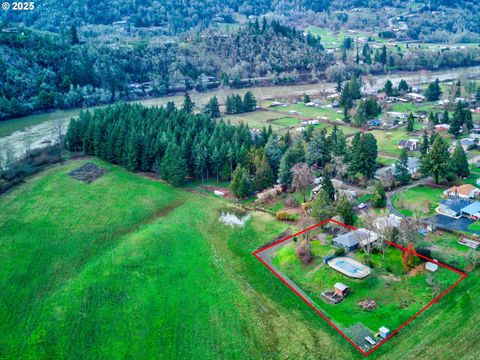 A home in Roseburg