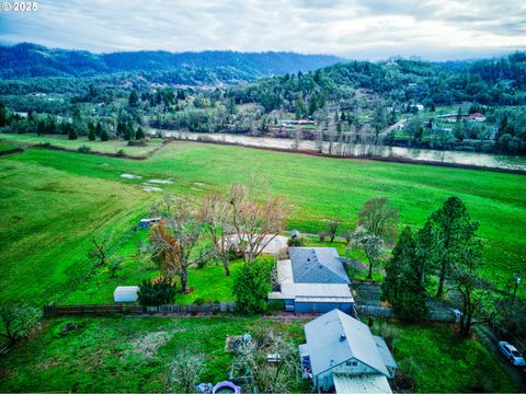 A home in Roseburg