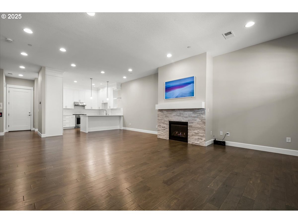 3825 NW 74TH AVE