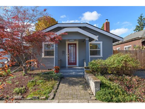 1672 LAWRENCE ST Eugene OR 97401