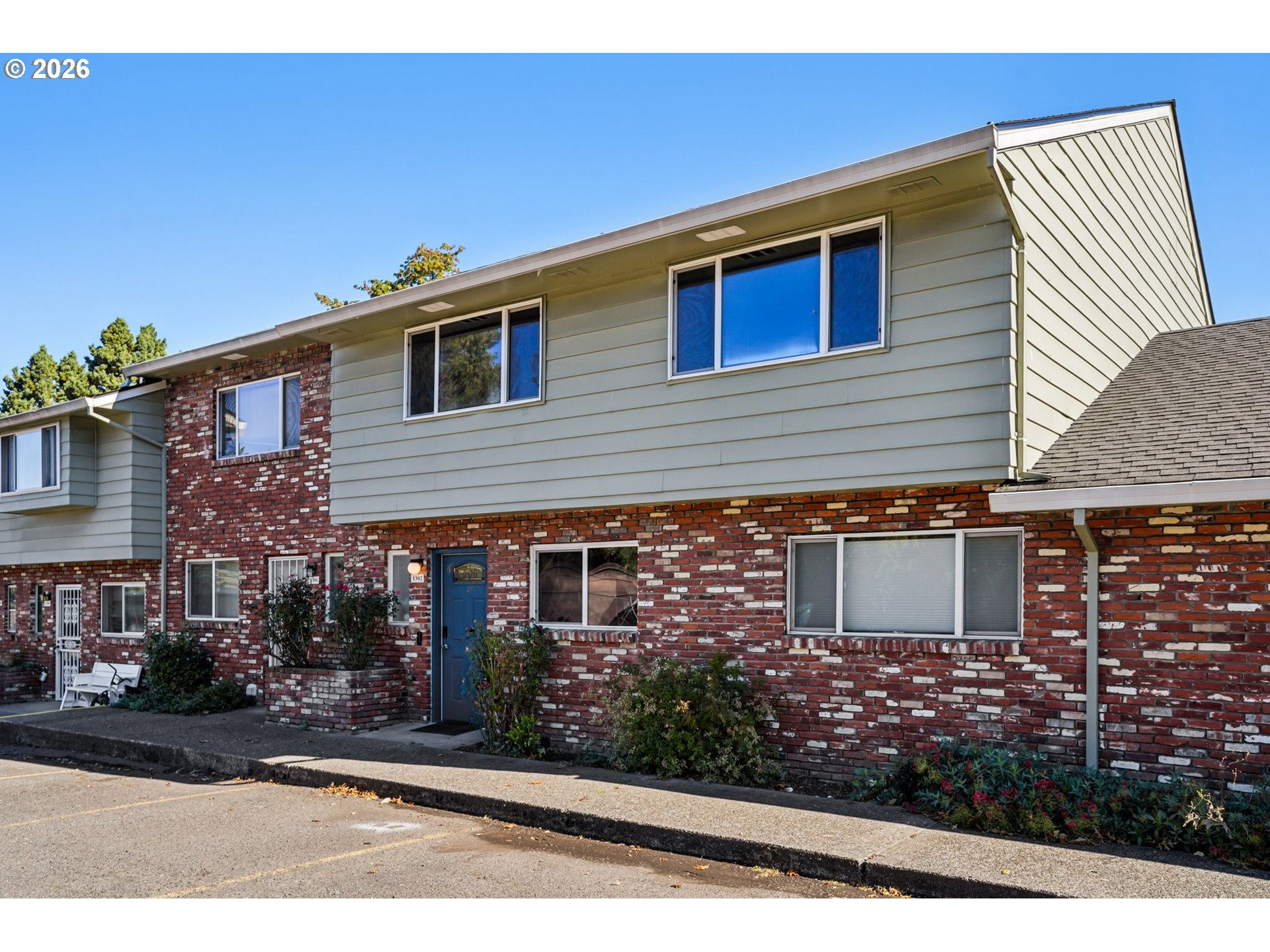 1302 NE HOGAN DR 169