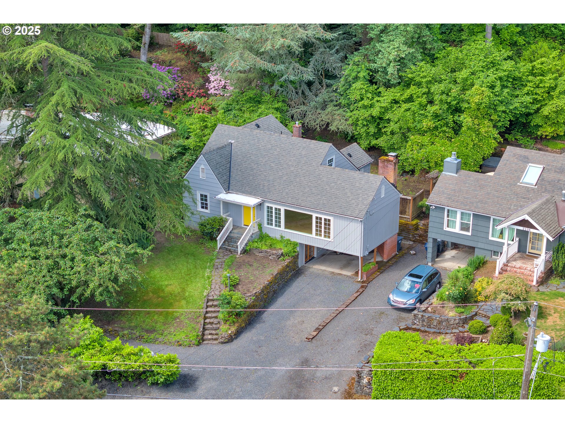2250 FLORAL HILL DR