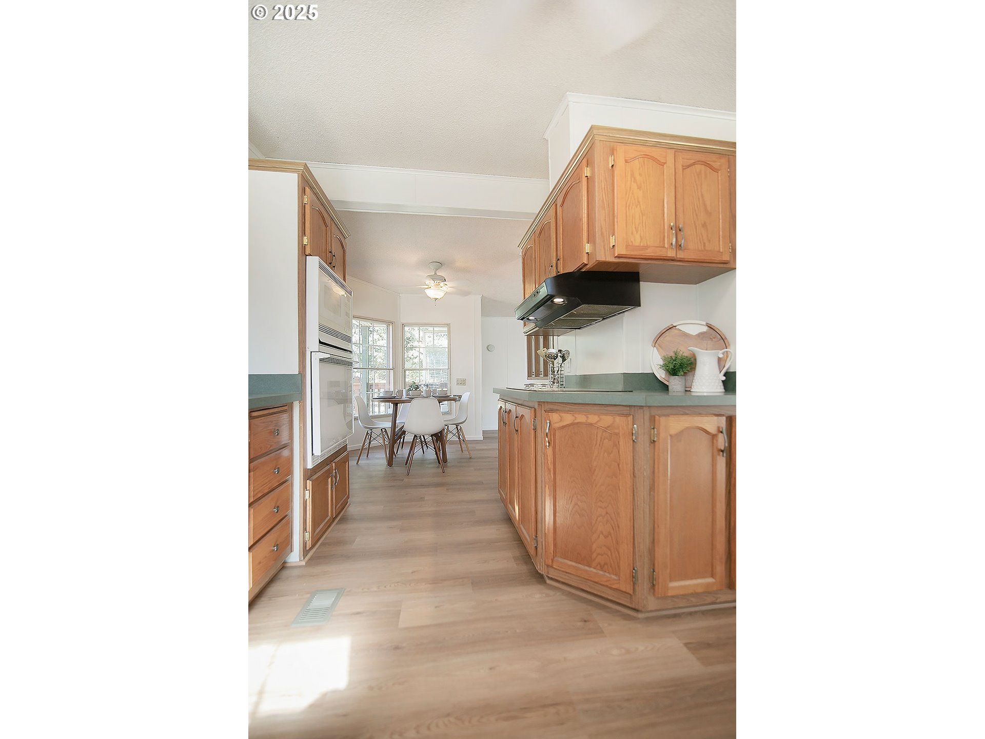 194 River Ridge LN