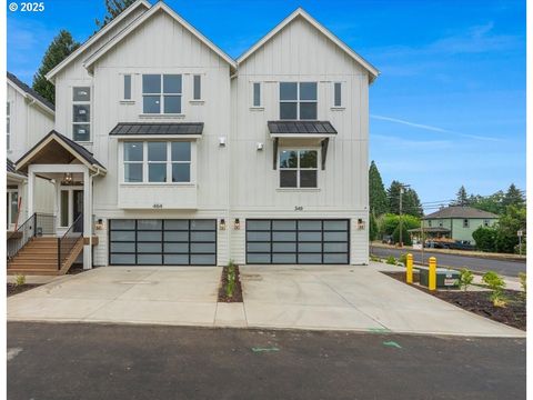 456 SE Haddock LN Hillsboro OR 97123