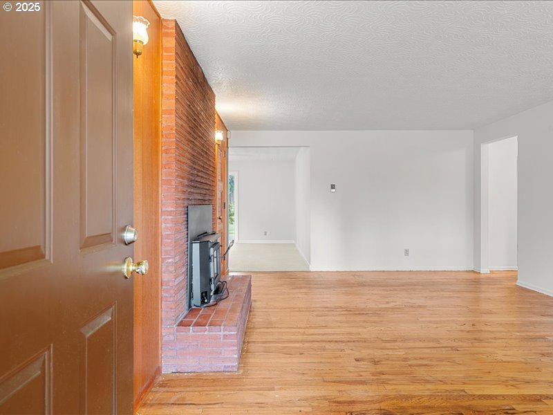 8331 SE CARNATION ST