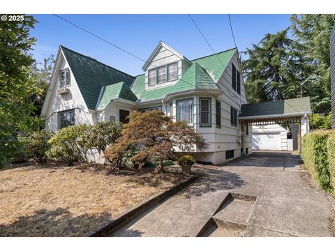 5825 SE 19TH AVE Portland OR 97202