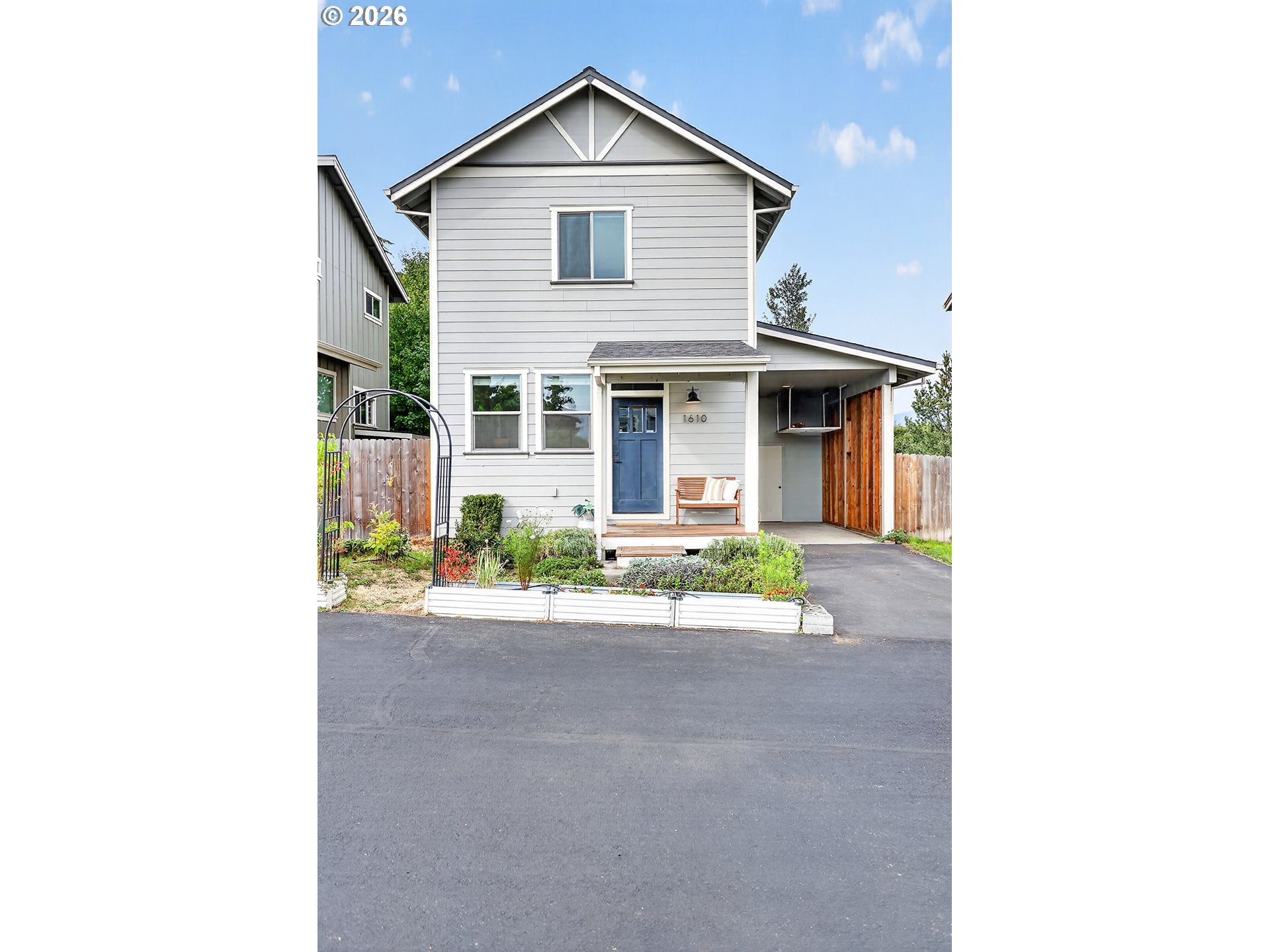 1610 STELLA LN