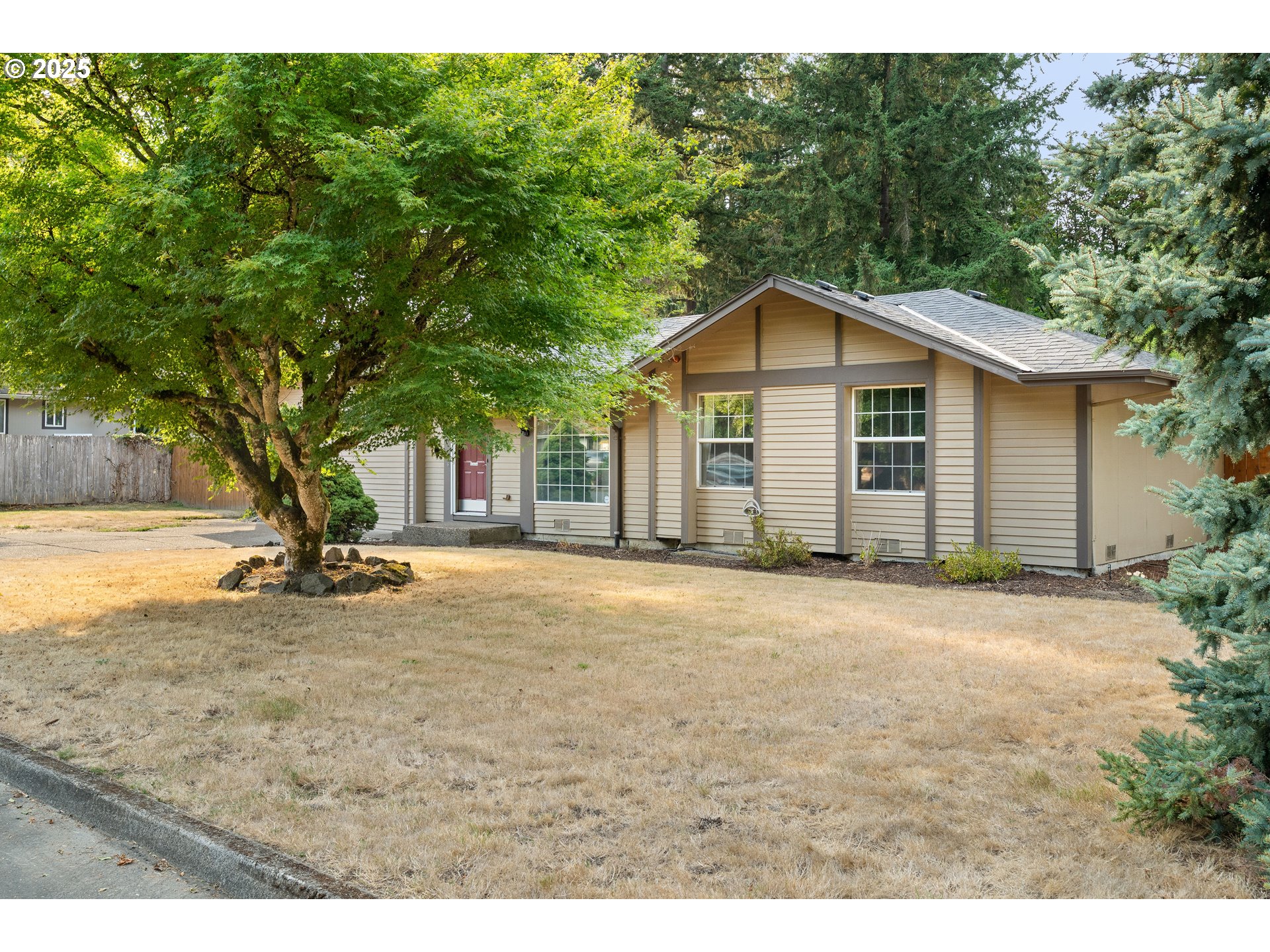 1875 SE RIVER GLEN CT