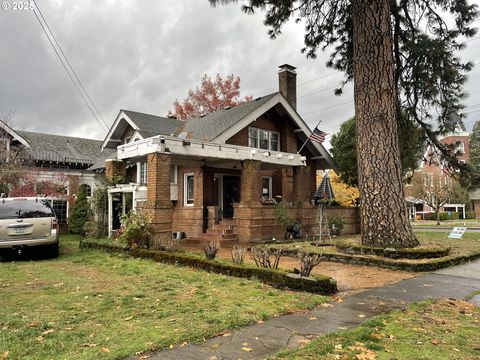 401 S COLLEGE ST Newberg OR 97132