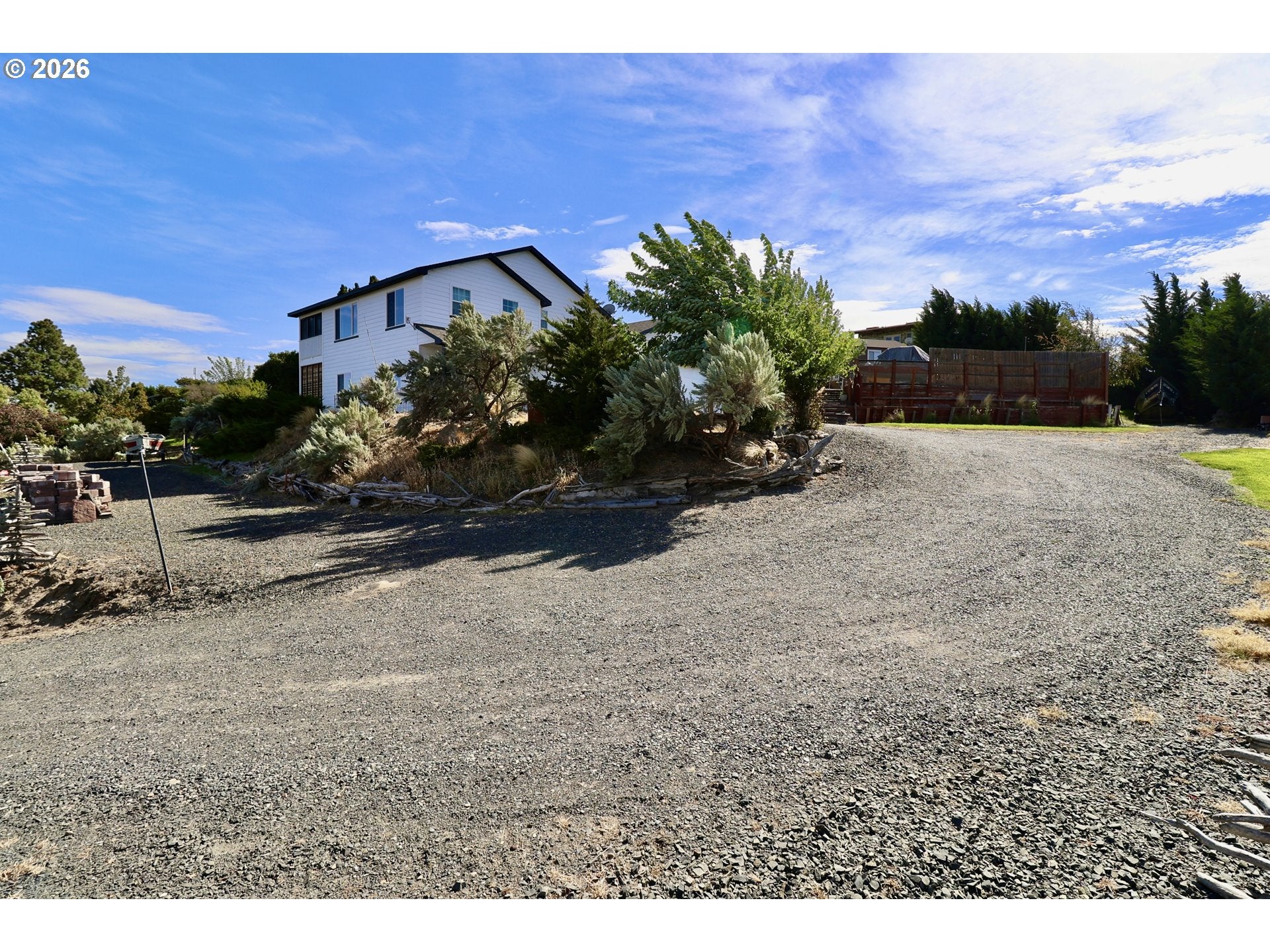 33950 HILLTOP DR