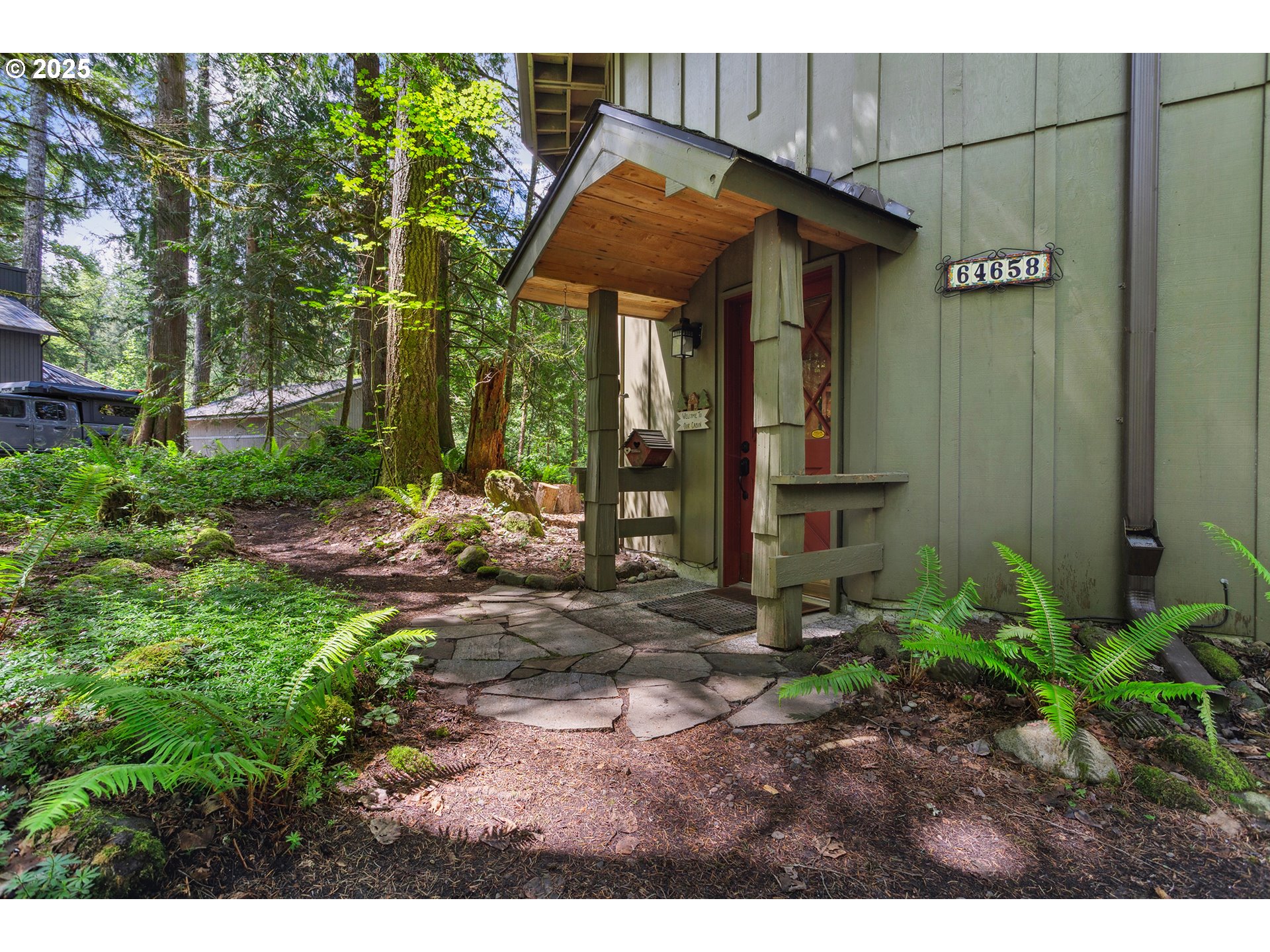 64658 E SANDY RIVER LN