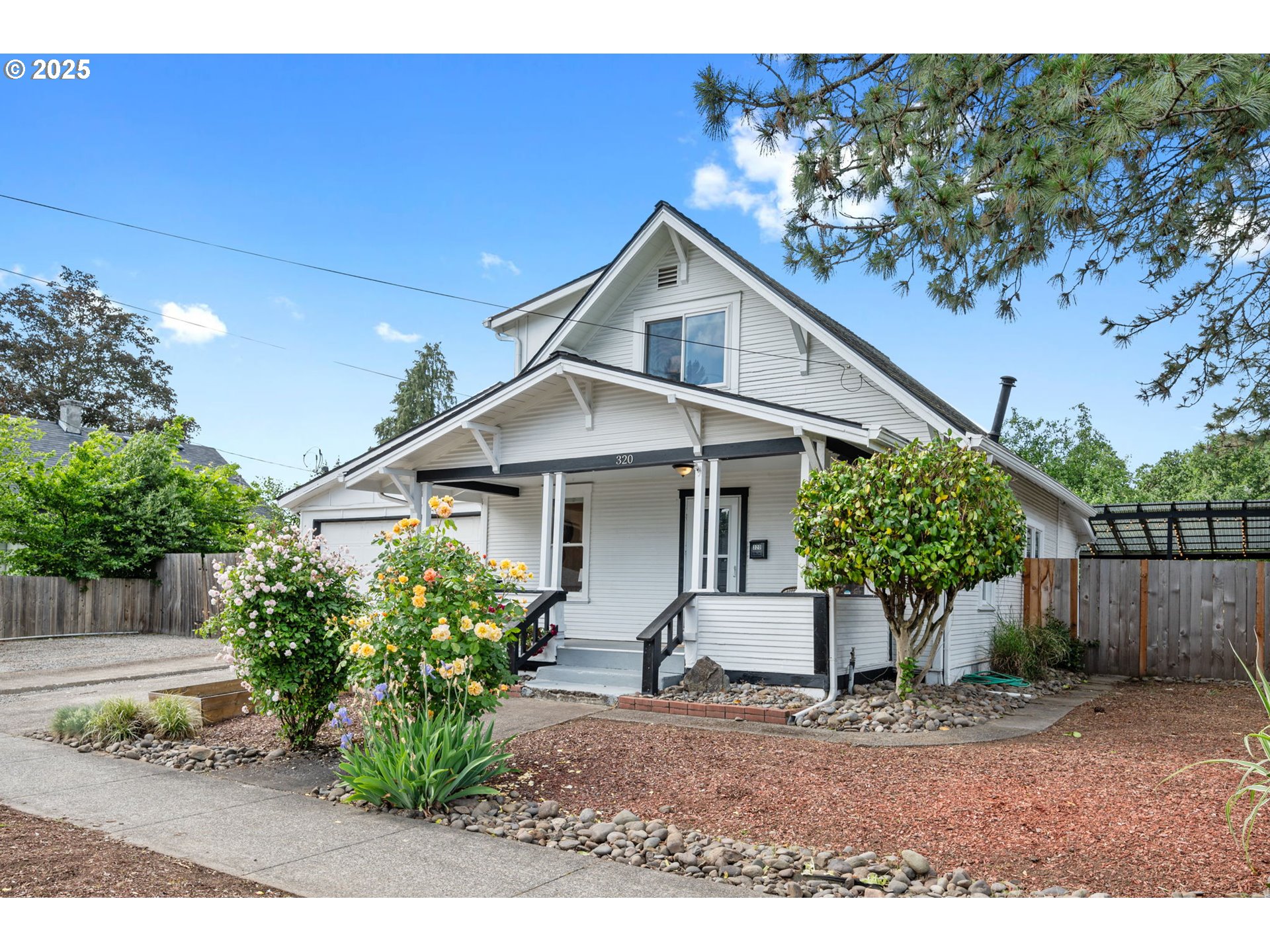 320 W GLOUCESTER ST