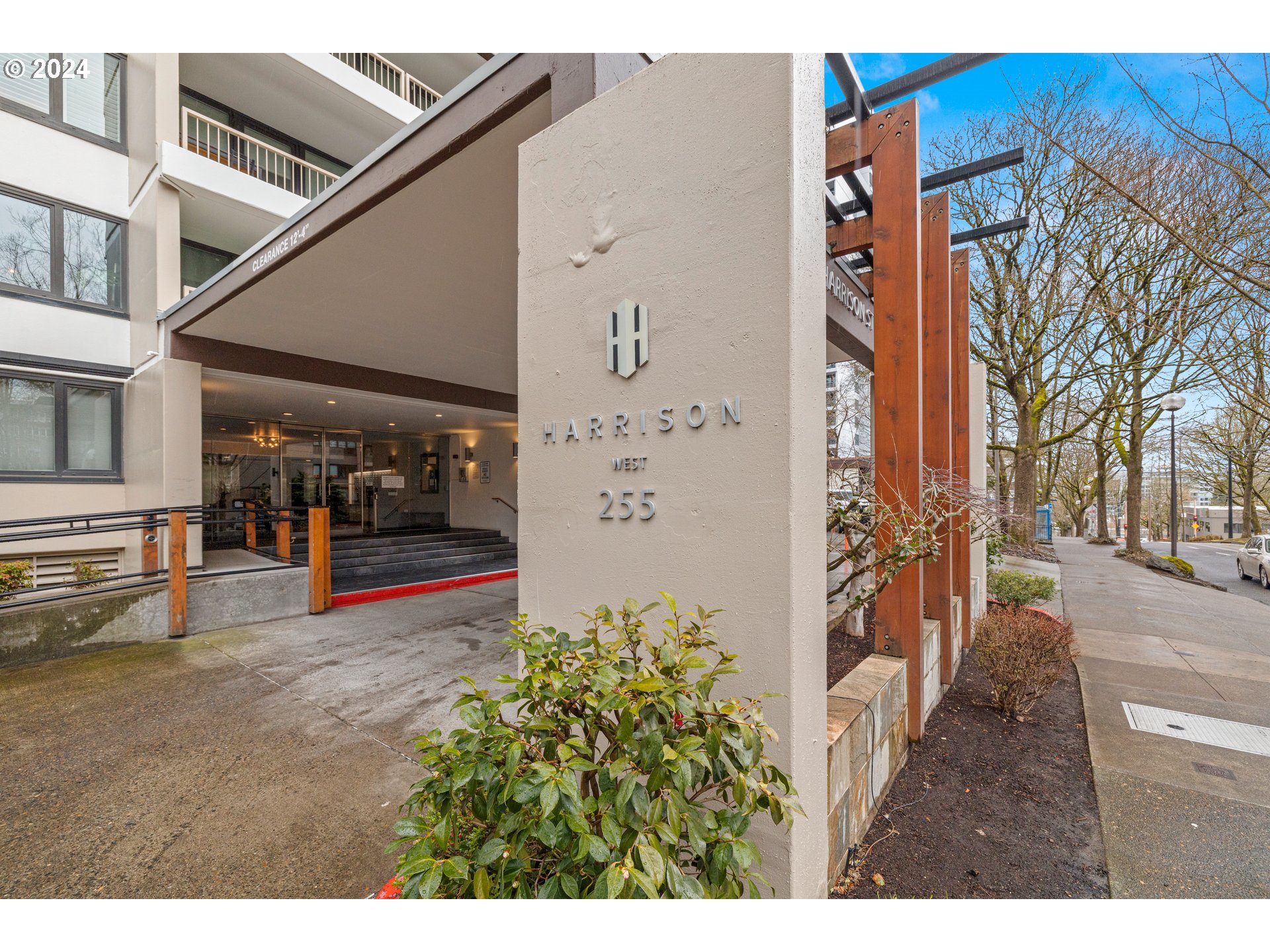 255 SW HARRISON ST 20 D