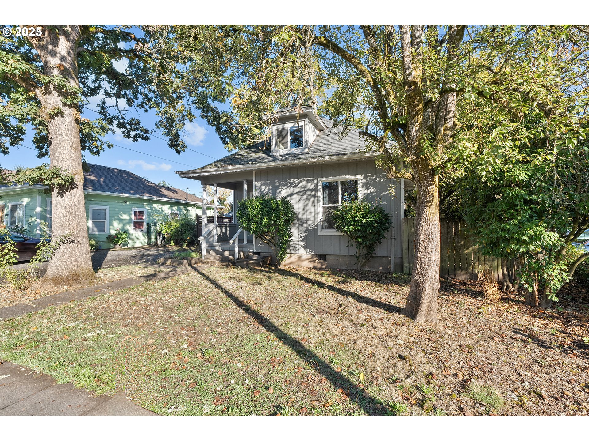 635 SE WALNUT ST